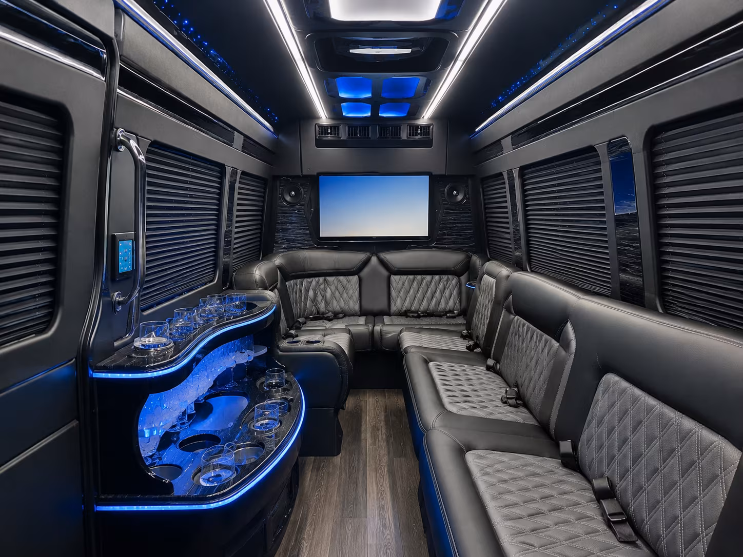 bus rentals for trade shows and convention travel in southeastern massachusetts
