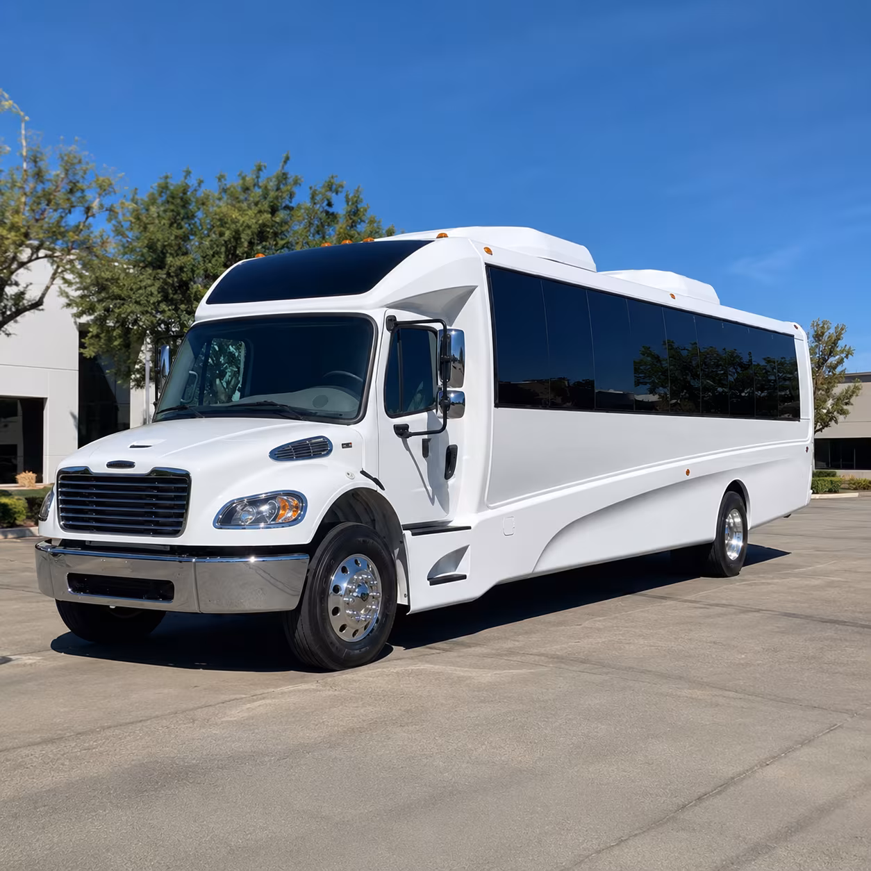 new bedford 28 passenger minibus